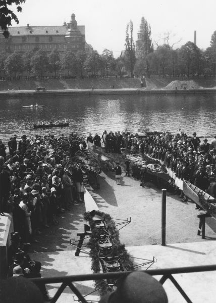1930 – Bootstaufe