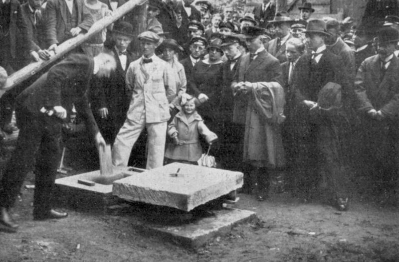 1924 – Grundsteinlegung für neues Bootshaus